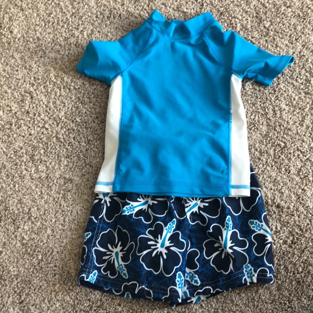 2T swim set- trunks and rash guard